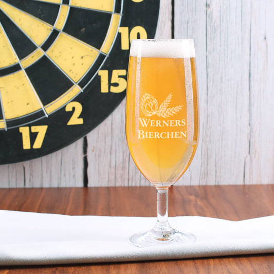 Pilstulpenglas graviert mit Hopfenmotiv und Name