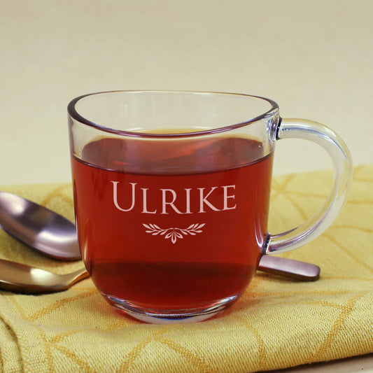 Verziert mit Ornamenten und Name nach Wunsch