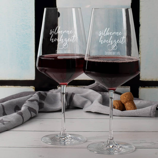 Silber Hochzeit graviert auf Rotweinglas