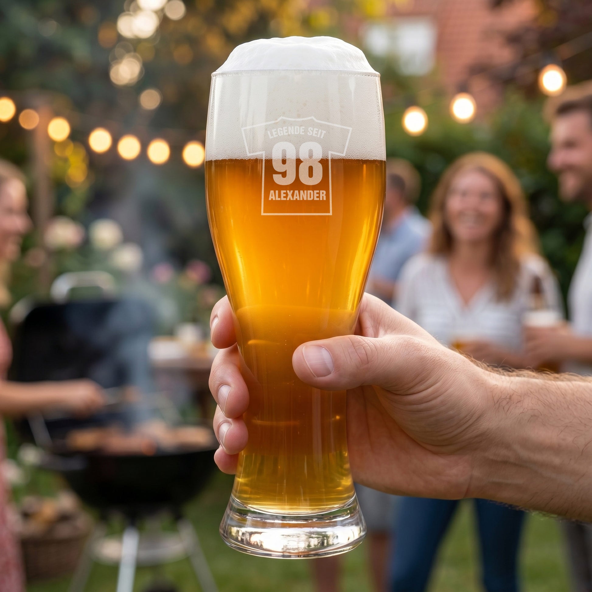 Weizenbierglas mit Trikot und Ihren Wunschdaten graviert