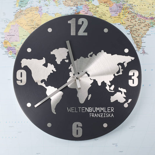 Metalluhr "Weltenbummler" mit  Ihrem Namen