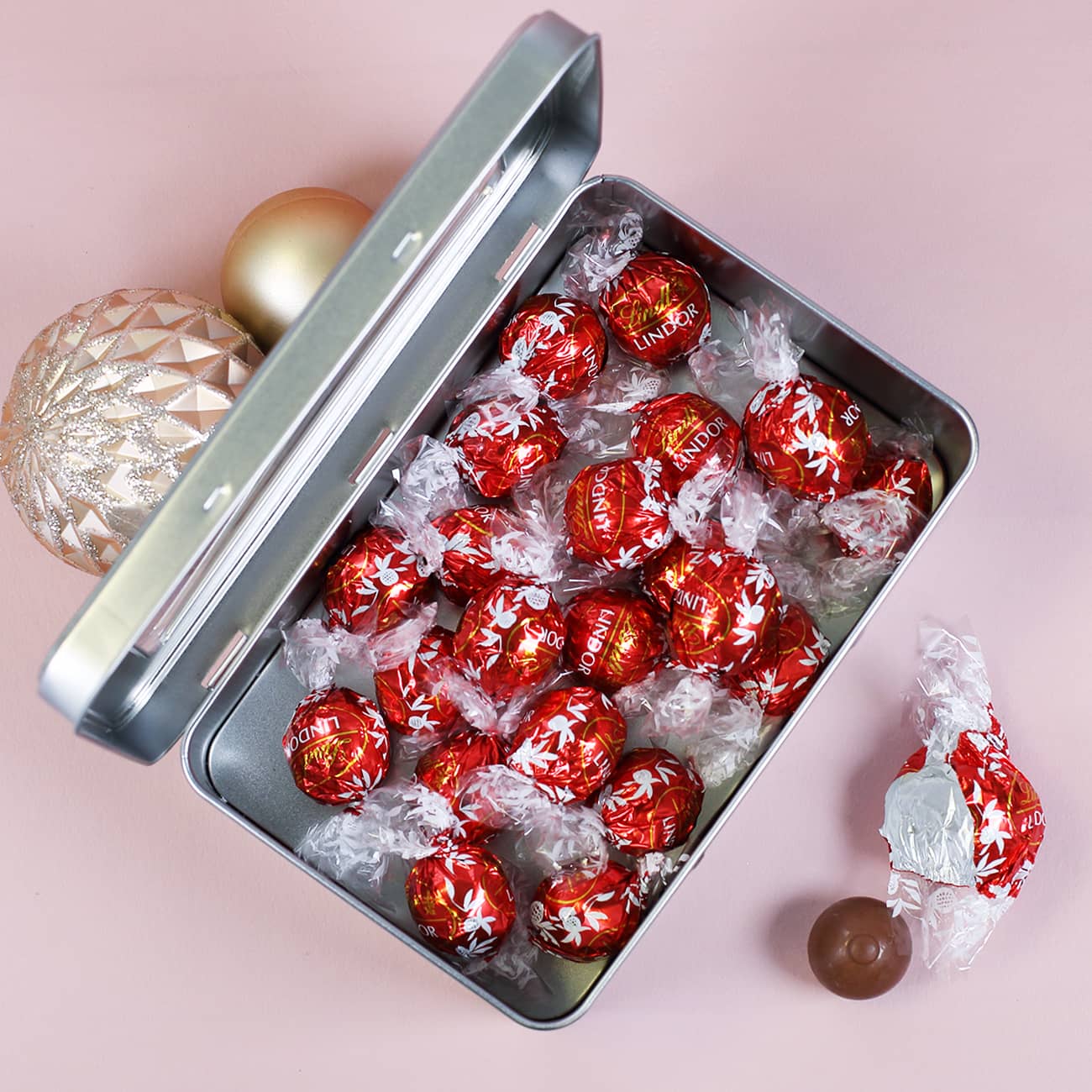 Weil du sooo artig warst! - 24 Lindorkugeln als Adventskalender in personalisierter Blechdose