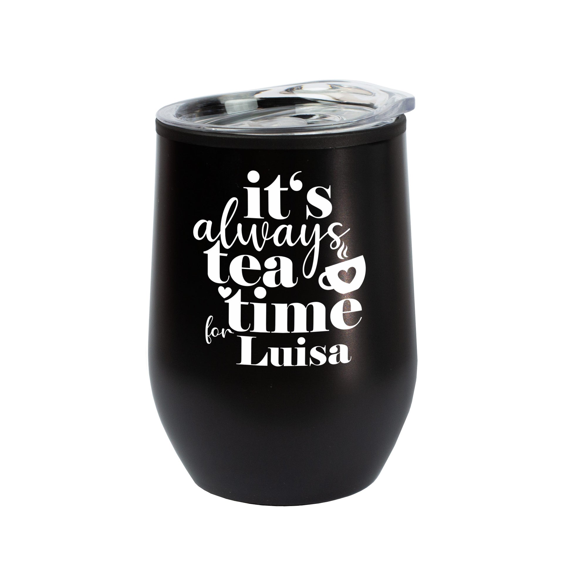 Schwarzer Thermobecher „Tea Time“ mit personalisiertem Namen, freigestellt auf weiß