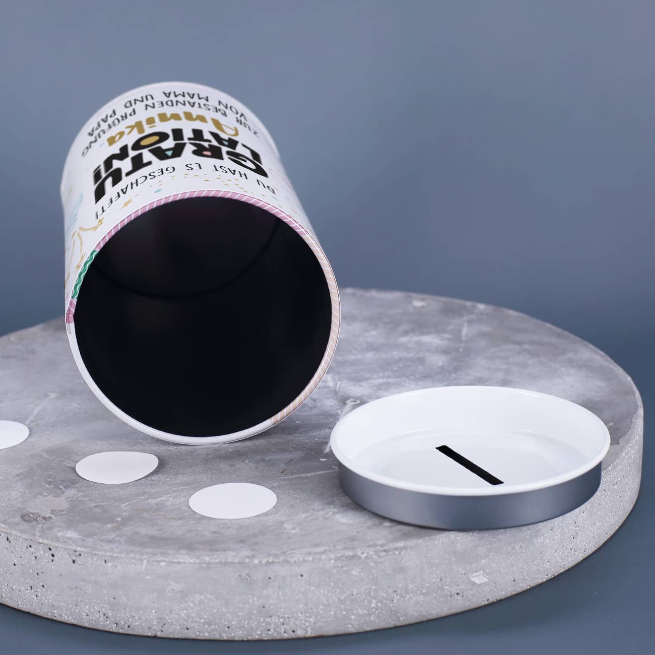 Mit abnehmbaren Deckel