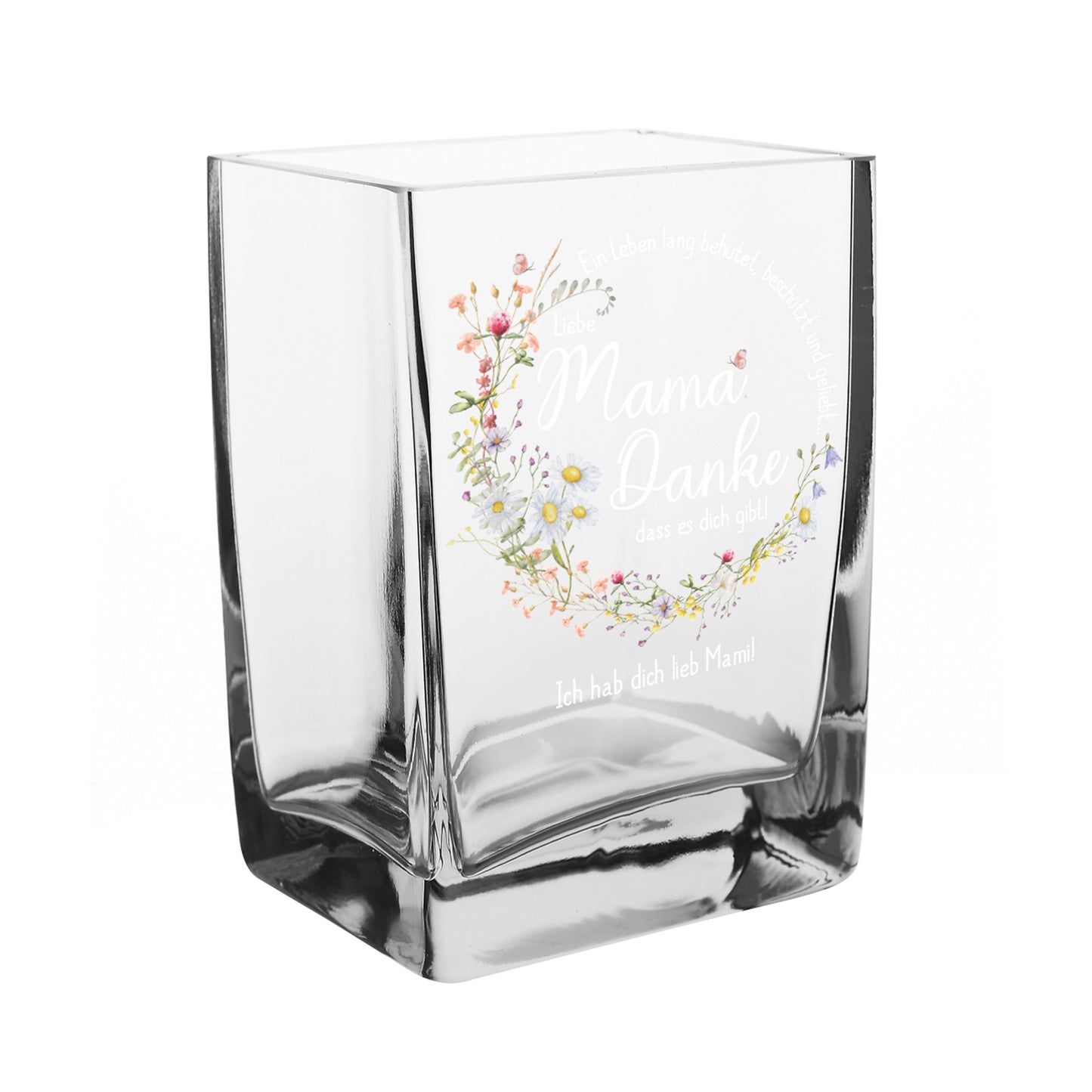 Freigestellte Glasvase mit Blumenkranz-Druck und weißer Aufschrift „Ich hab dich lieb Mami!“ auf weißem Hintergrund