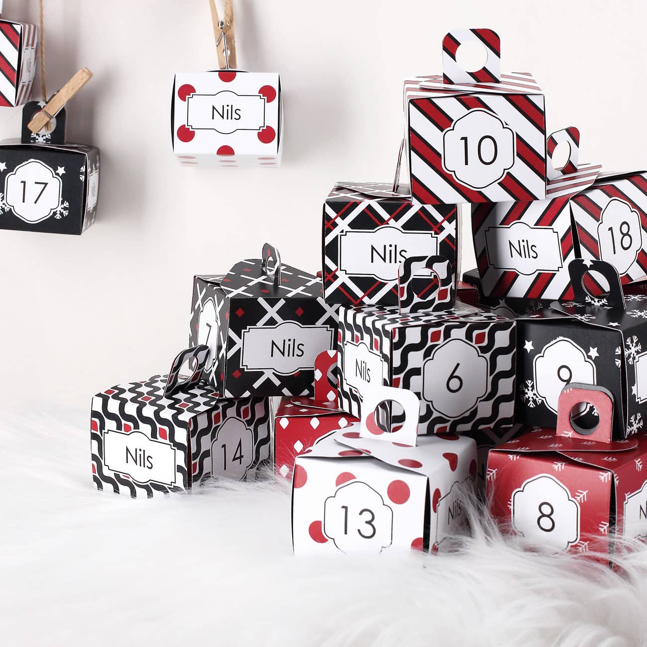 persönlicher Adventskalender mit Wunschname und verschiedenen Mustern