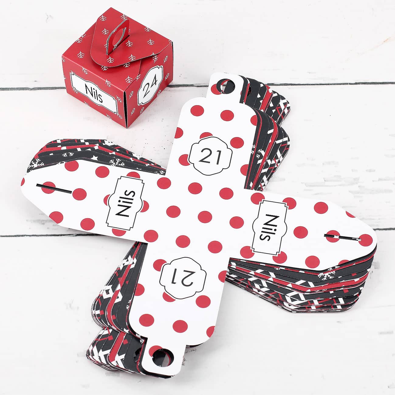 Adventskalender Schachteln vor dem Falten und Zusammenbauen