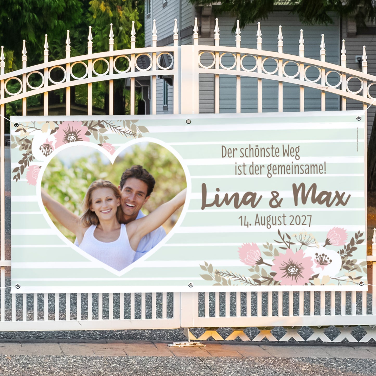 Persönlich bedrucktes Banner zur Hochzeit mit Foto im Herz