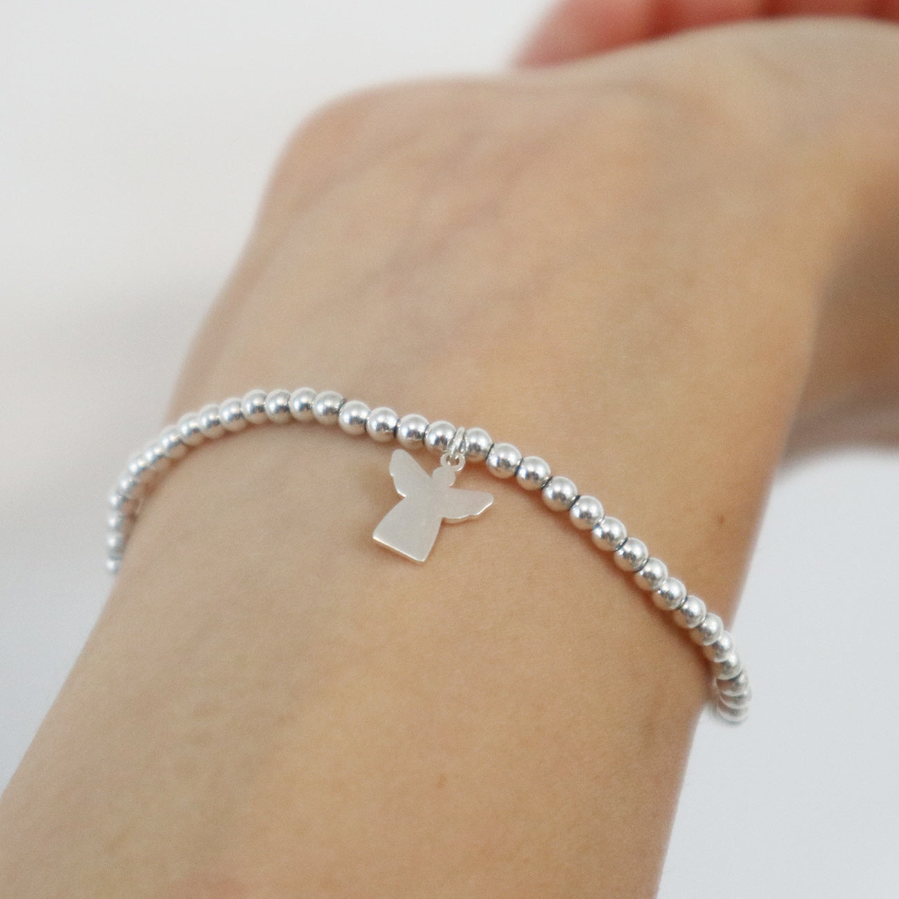 Schutzengel Armband zur Konfirmation getragen am Handgelenk