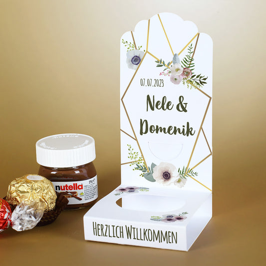 Faltaufsteller zur Hochzeit für viele kleine Gastgeschenke, wie Mini-Nutella, Rocher oder Lindt