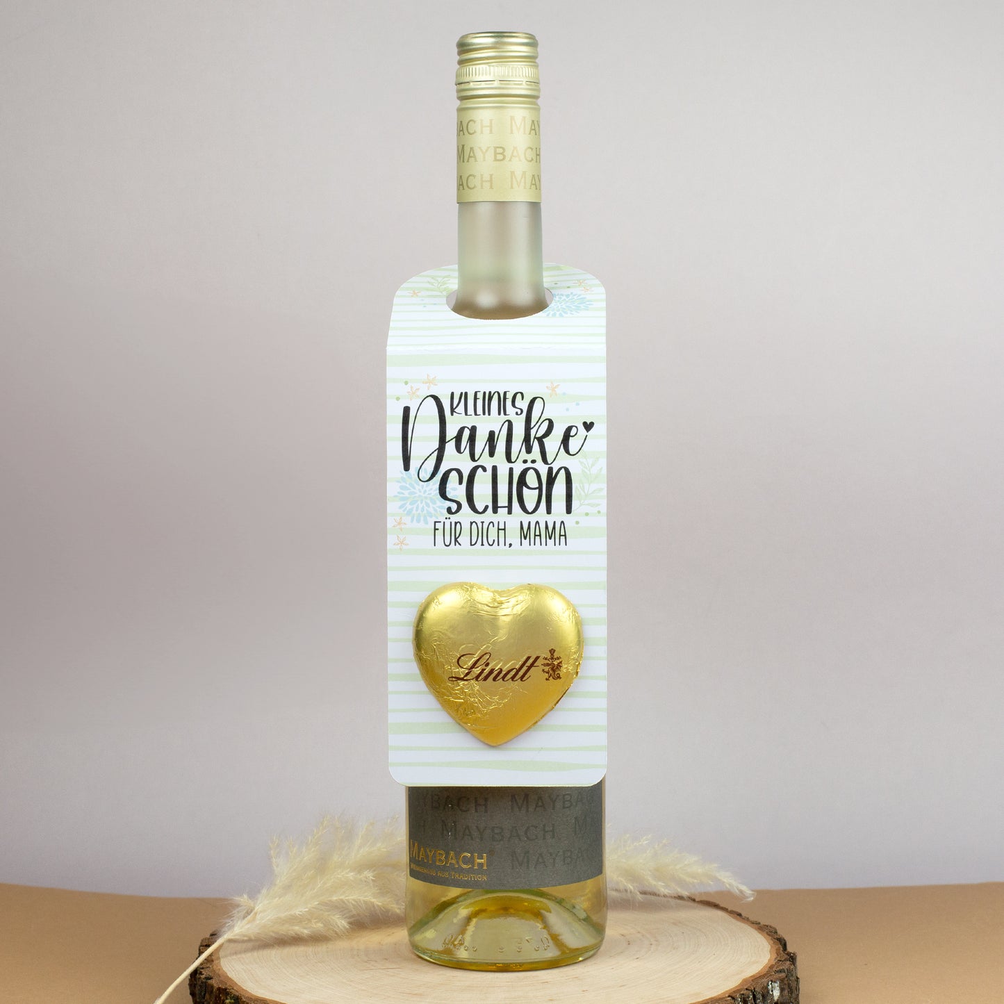 Kleines Dankeschön - Personalisierter Flaschenanhänger mit großem Lindt Schokoladenherz