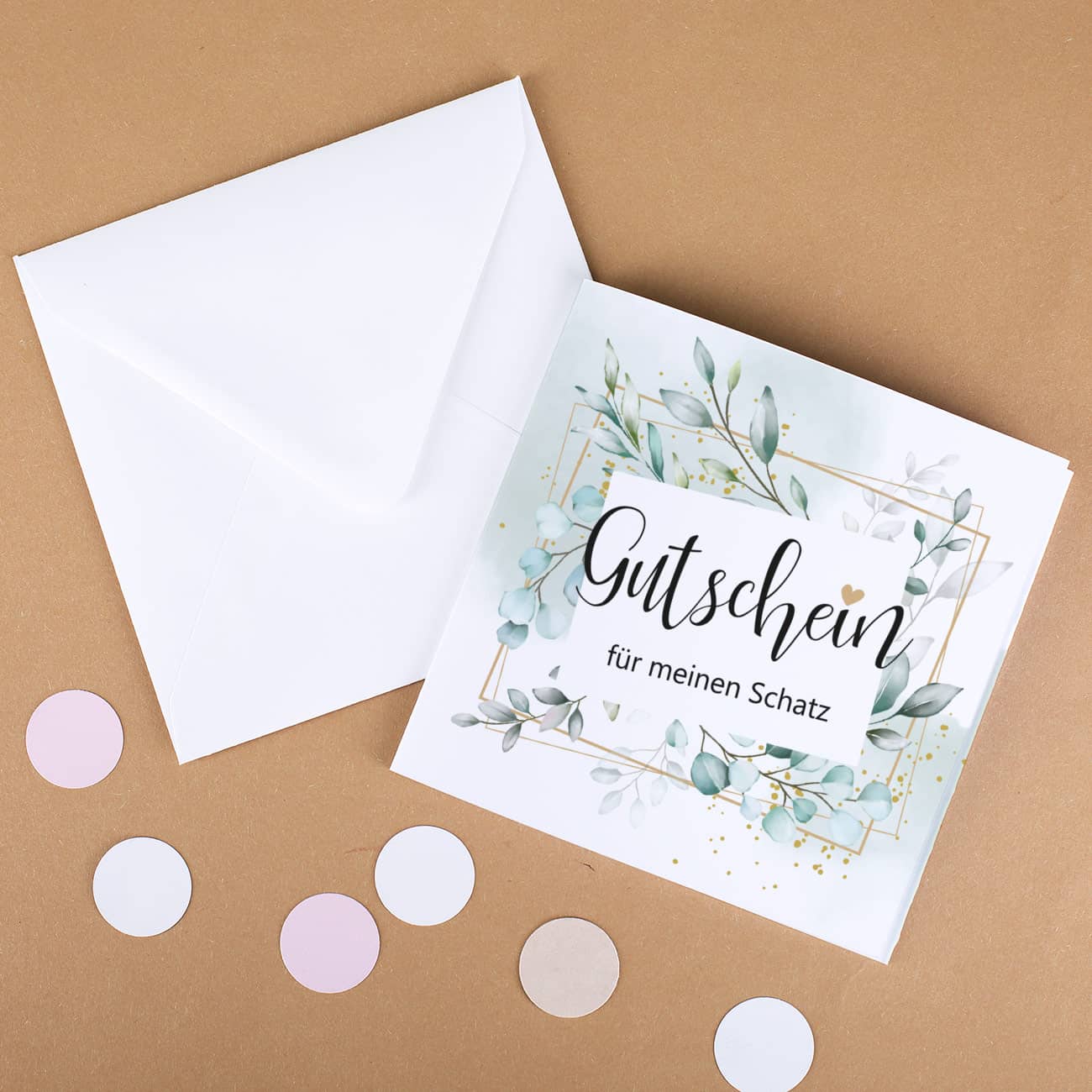 Moderne Gutscheinkarte mit Umschlag und 3 Zeilen Wunschtext
