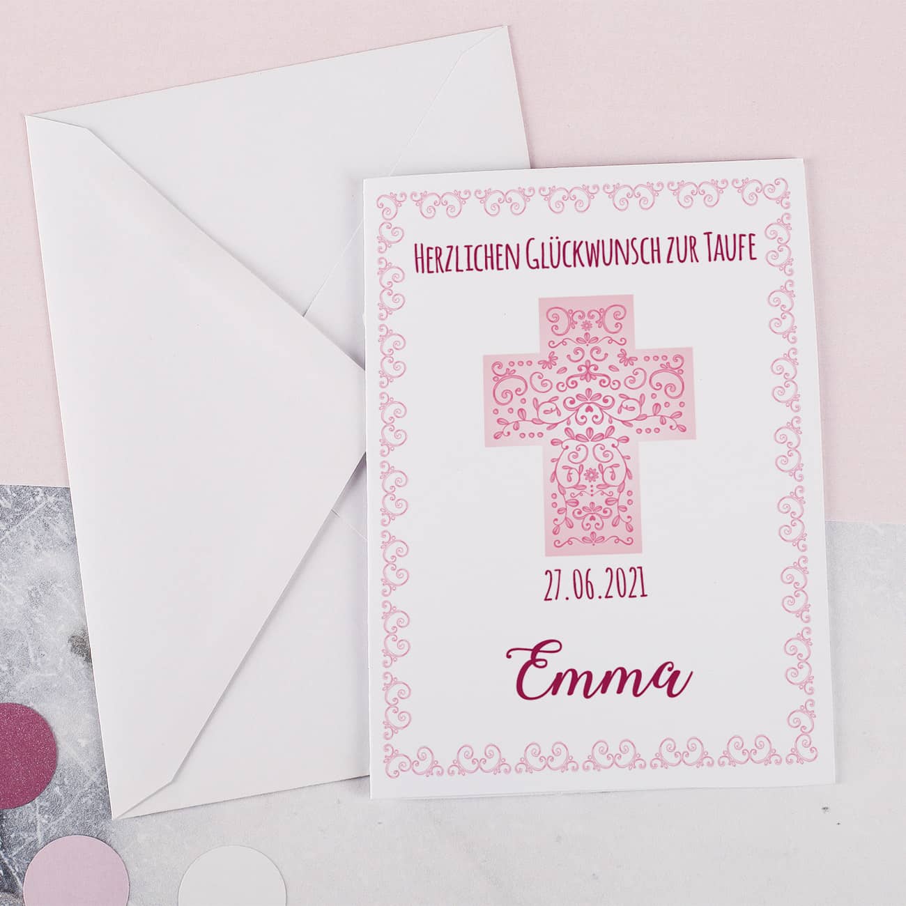 Klappkarte für Mädchen mit rosafarbenem Kreuz und schönen Ornamenten