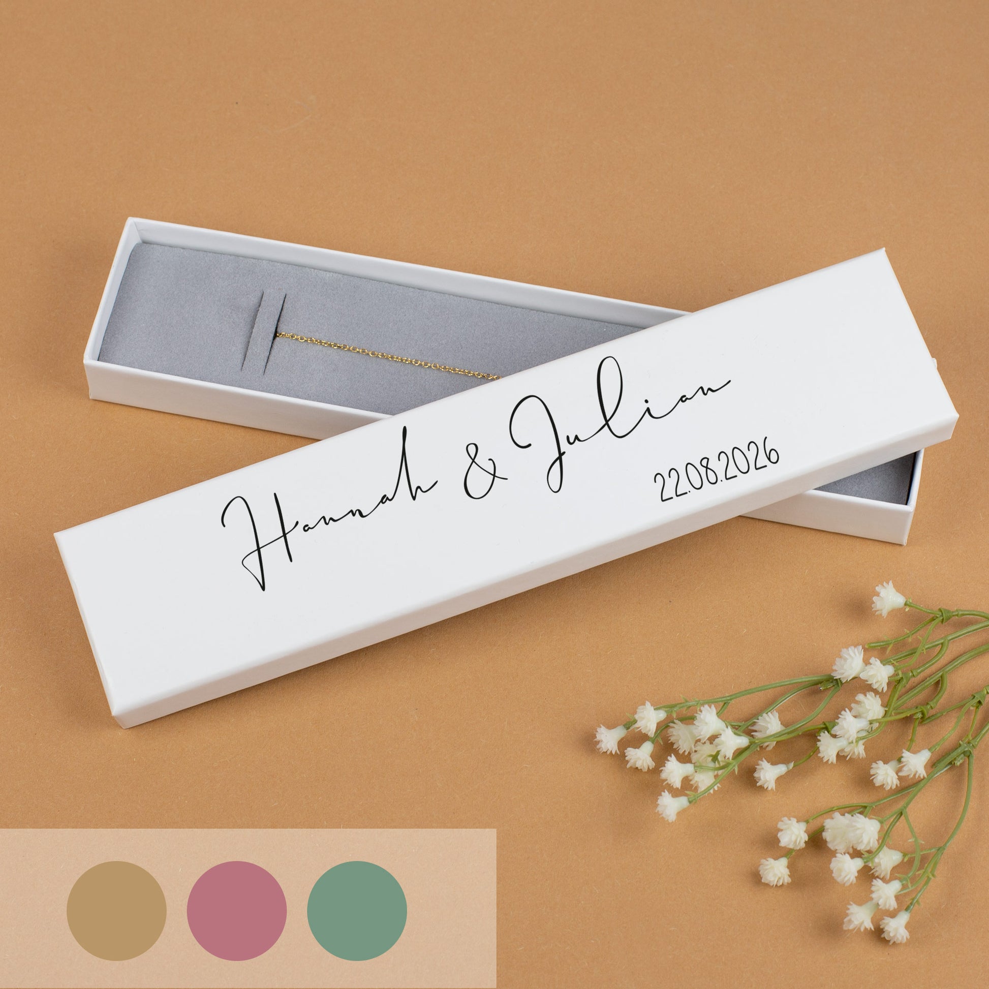 Schmuckverpackung Hannah & Julian in Schwarz, geöffnet mit Farbauswahl unten links