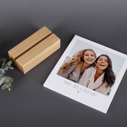Holzsockel mit 13 Fotos auf hochwertigem Karton mit Text personalisiert