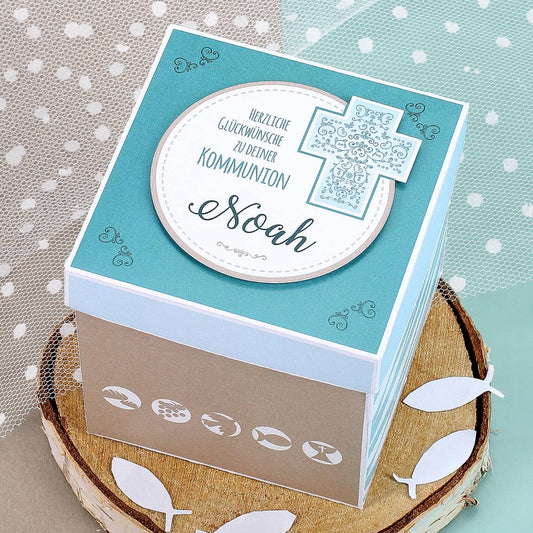 Überraschungsbox zur Kommunion in hellblau