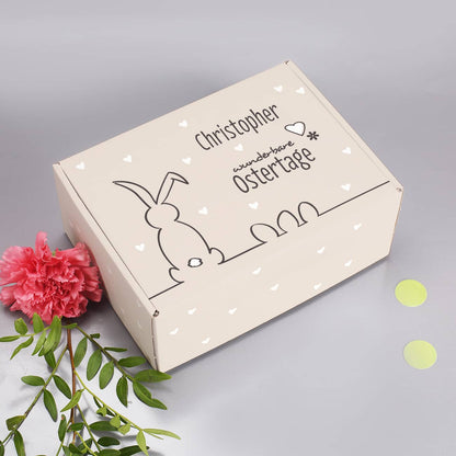 Schlichte personalisierte Geschenkbox mit Hase als Motiv und Glückwunsch "wunderbare Ostertage"