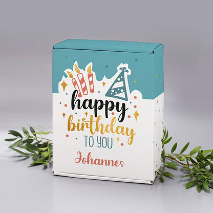 Handliche Box für Geburtstagsgeschenke mit Ihrem Wunschnamen bedruckt