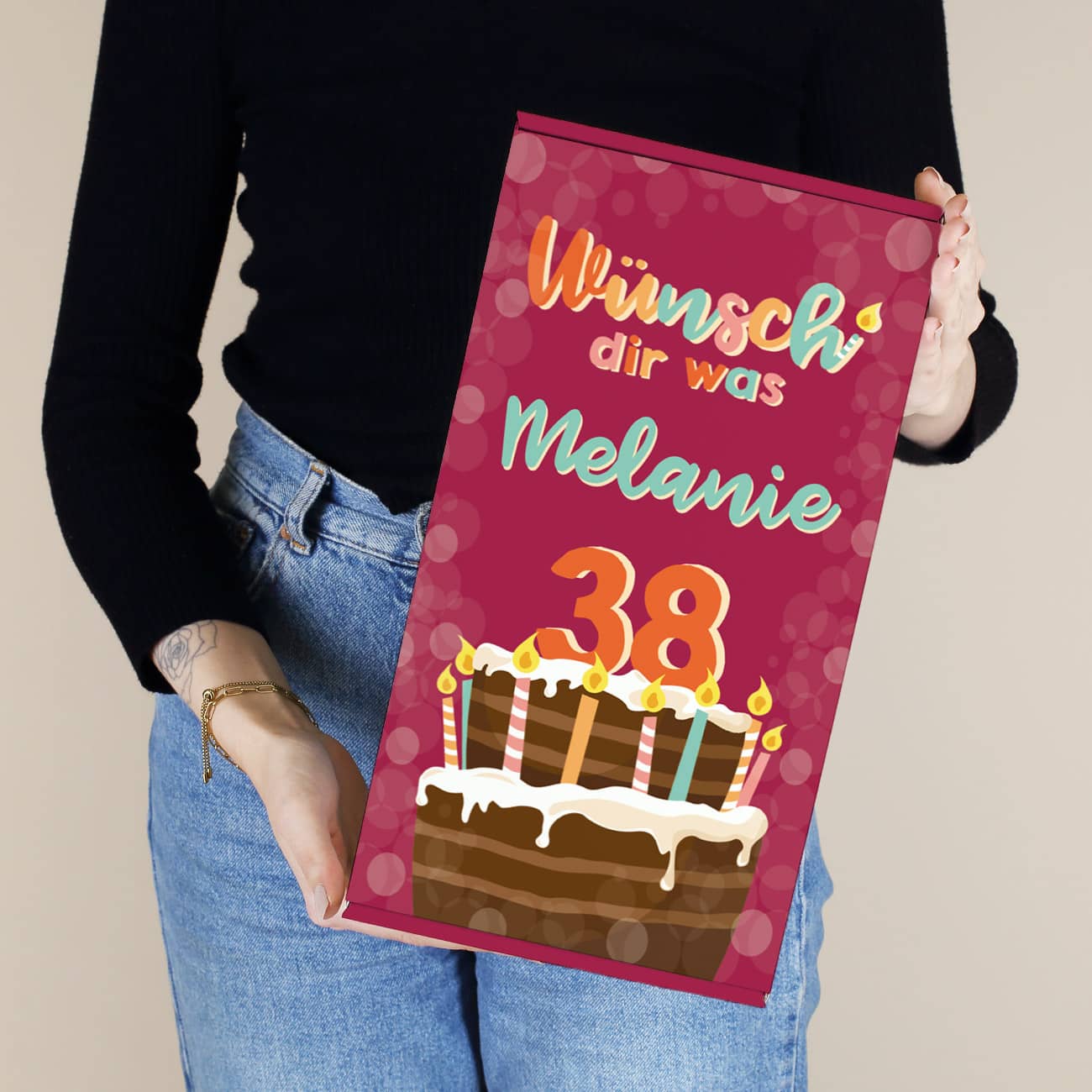 Tolle Präsentbox mit Torte, Geburtstagkerzen und Spruch "Wünsch' dir was"