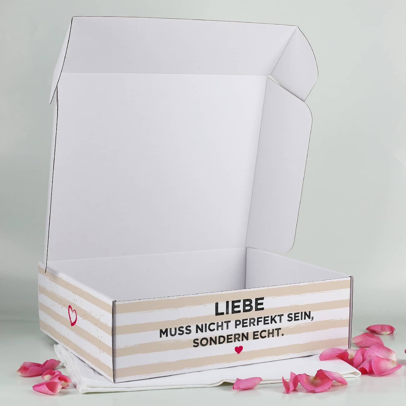 Geschenkbox zum Valentinstag - Liebe muss echt sein