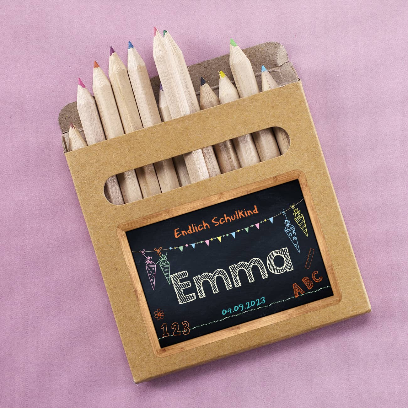 Buntstifte in Verpackung mit cooler Tafel-Optik zur Einschulung