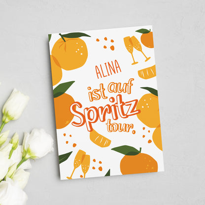 Einladungskarte Geburtstag Spritz Design personalisiert mit Name und modernem Schriftzug