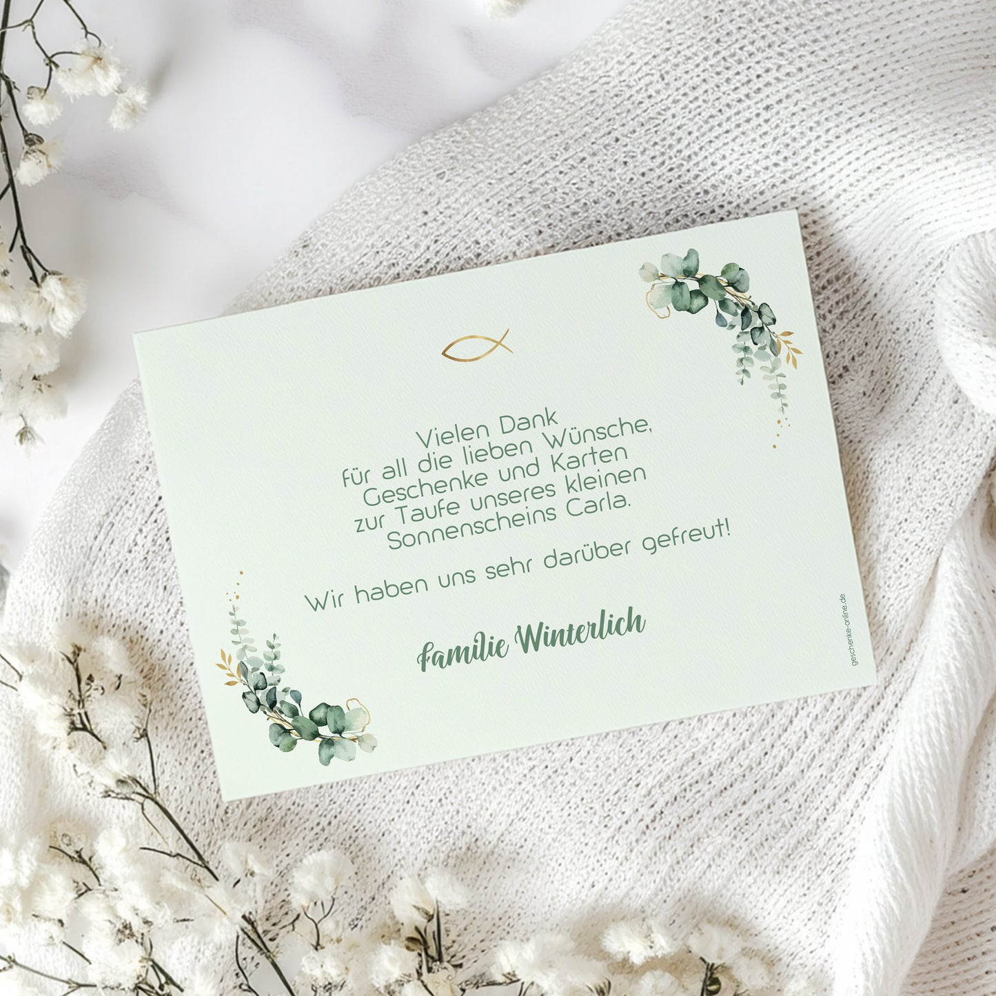 Dankeskarte zur Taufe mit Foto und personalisiertem Namen, Ichthys Fisch im Eukalyptuskranz, geeignet für Jungen und Mädchen