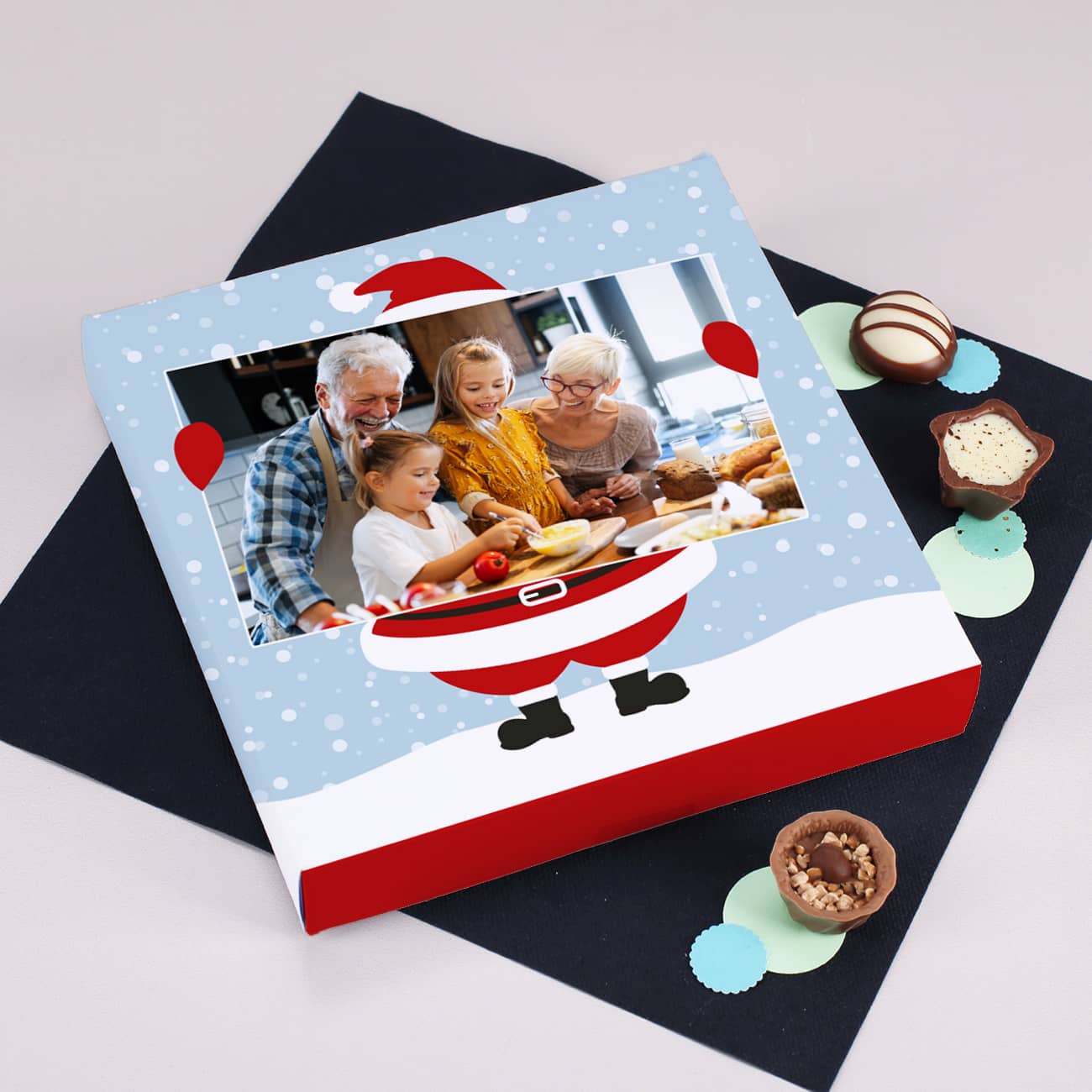 Pralinenschachtel von Lindt mit weihnachtlicher Verpackung