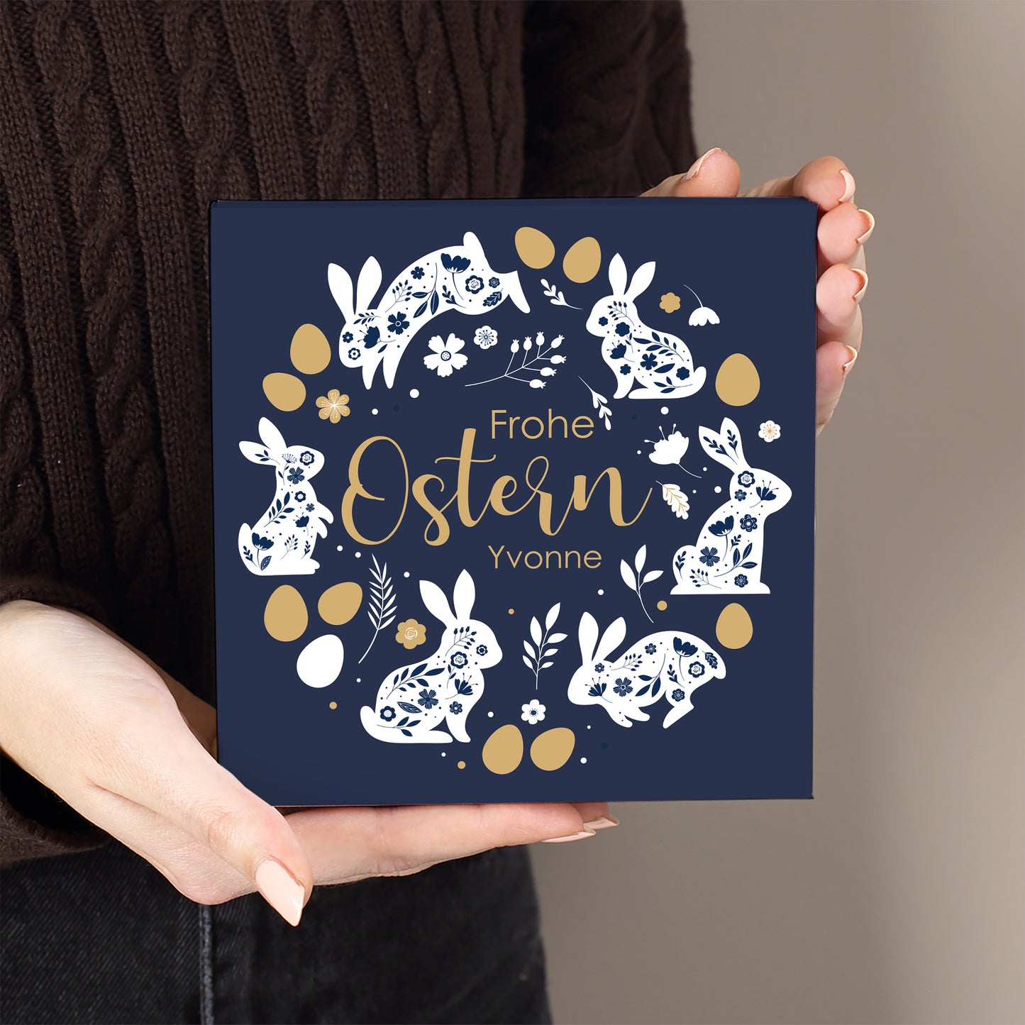 Personalisierte Lindt Pralinenbox mit Name zu Ostern | 100 g Mini Pralinés im edlen Hasen-Design