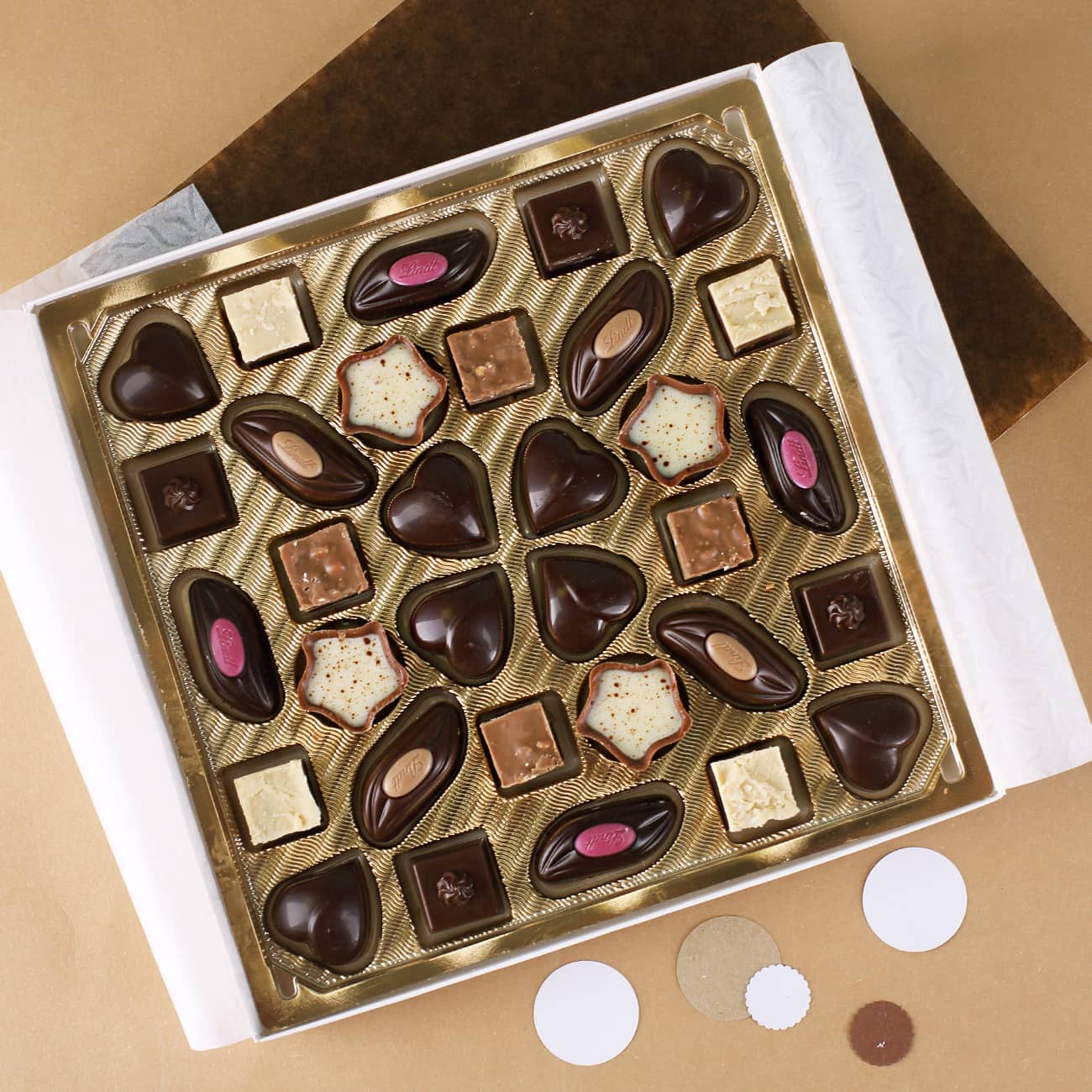 155g Lindt Pralinen zum 70. Geburtstag mit Name und Wunschtext