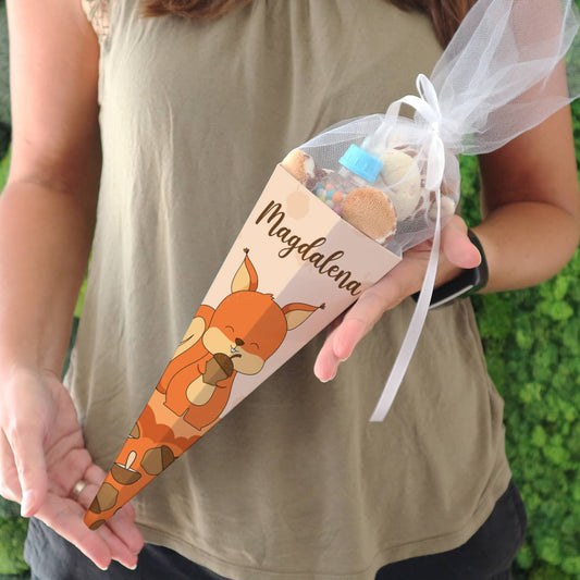 Kleine Schultüte für kleine Geschenke zur Einschulung mit Name personalisiert