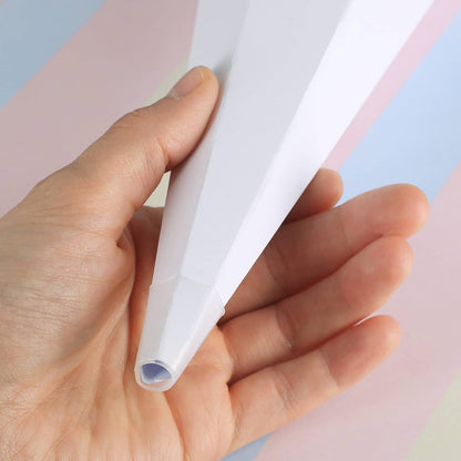 mit verstärkter Spitze