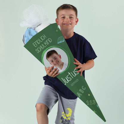 Schultüte in grün mit Foto, Name, Datum