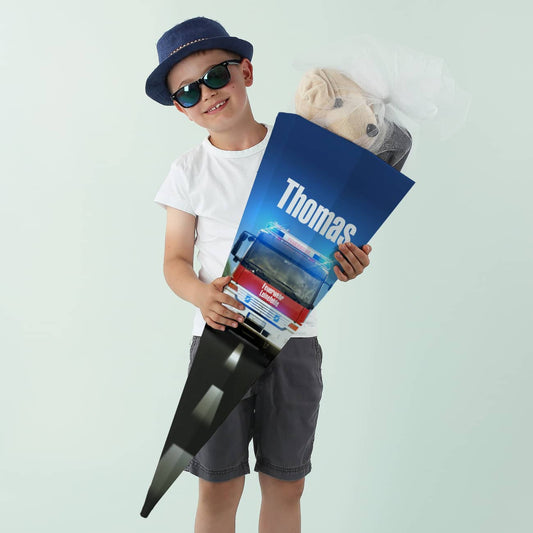 Schultüte mit einem Feuerwehrfahrzeug