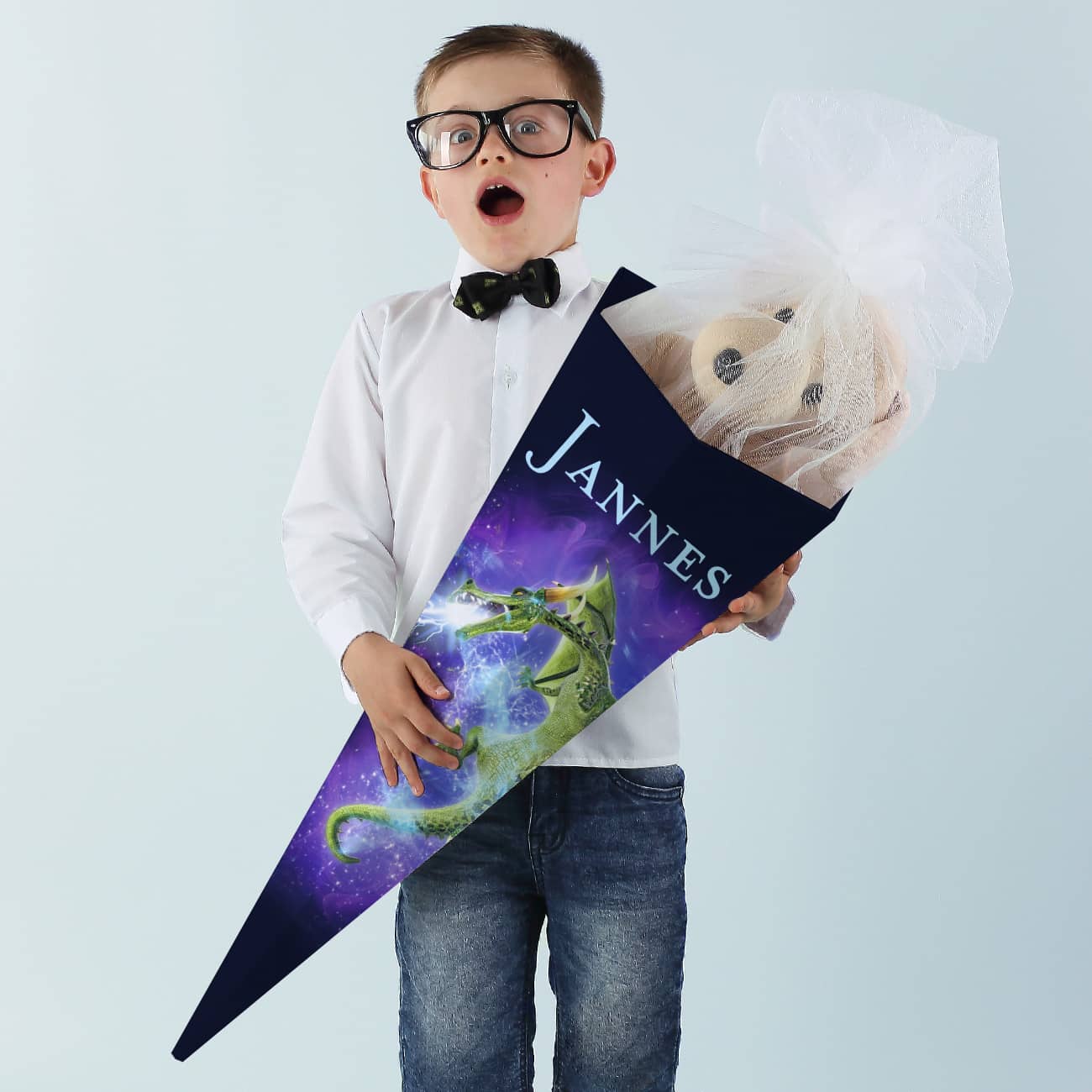 Schultüte mit fantastischem Drachen Motiv und mit Name personalisiert