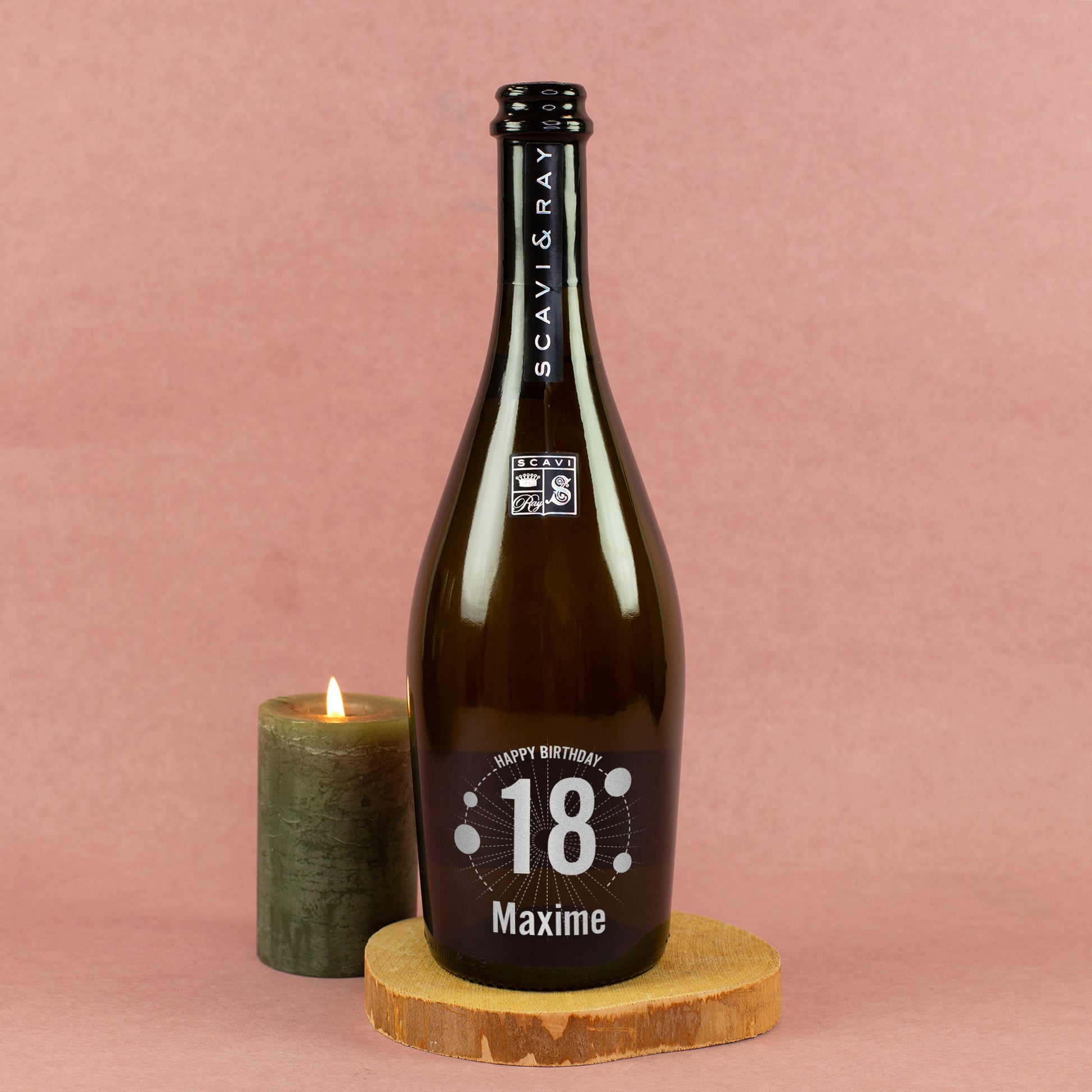 Personalisierte Scavi & Ray Prosecco-Flasche zum 18. Geburtstag mit Name Maxime und Happy Birthday Motiv