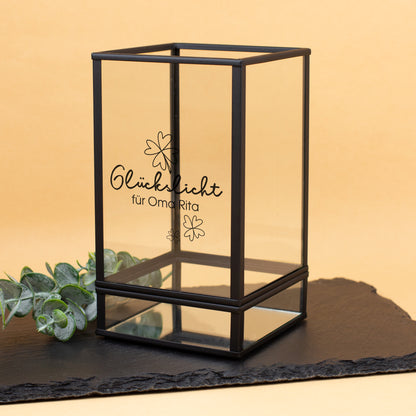 Glückslicht Windlicht mit Kleeblatt-Motiv und Name auf Glas