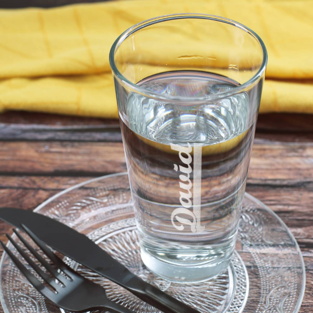 robustes Trinkglas mit Ihrem Namen personalisiert