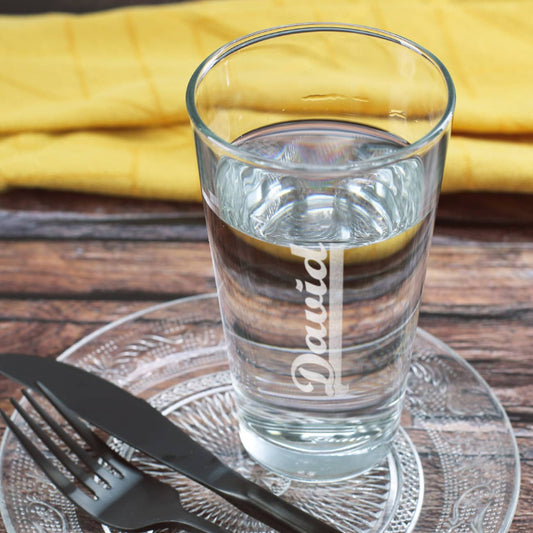 robustes Trinkglas mit Ihrem Namen personalisiert