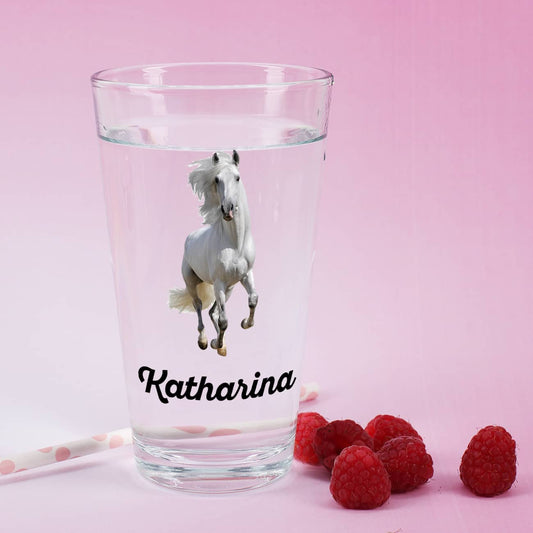Trinkglas mit weißem Pferd und Name
