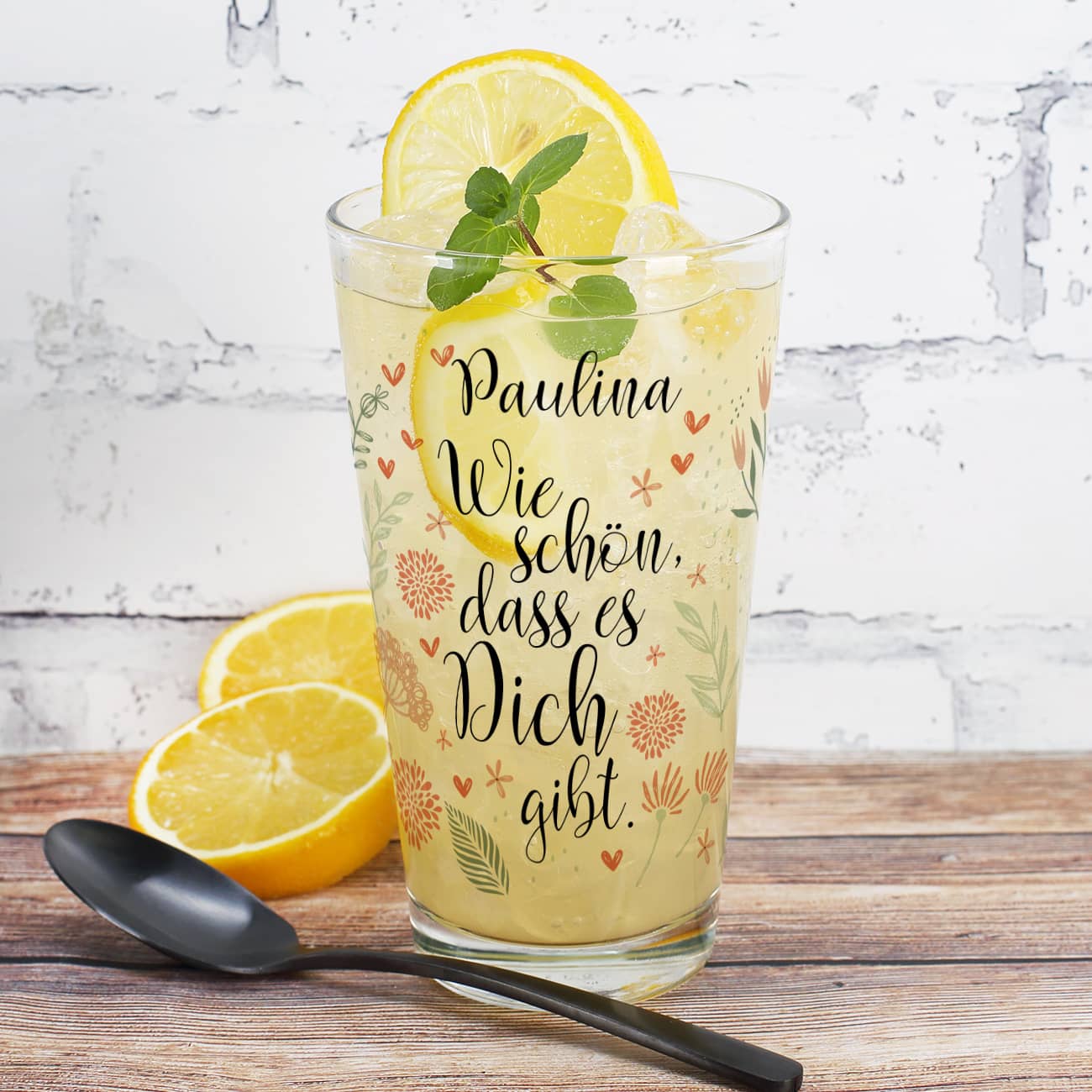Trinkglas "Wie schön, dass es dich gibt" mit Druck von Name personalisiert