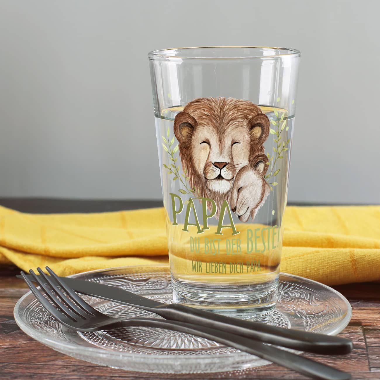 Wasserglas für Papa mit personalisiertem Löwen Druck