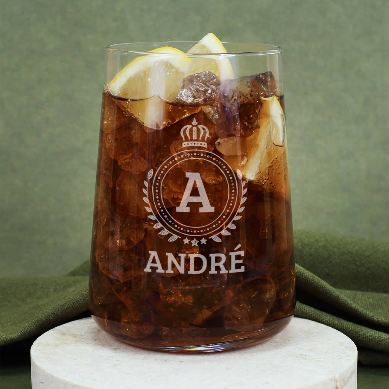 Trinkglas mit Name und Initial zum Geburtstag oder Vatertag