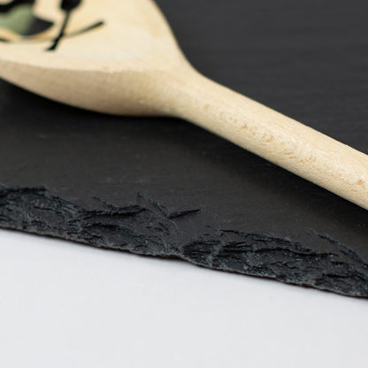 Natürliche Bruchkante der Schieferplatte „Sterneküche“ im Detail