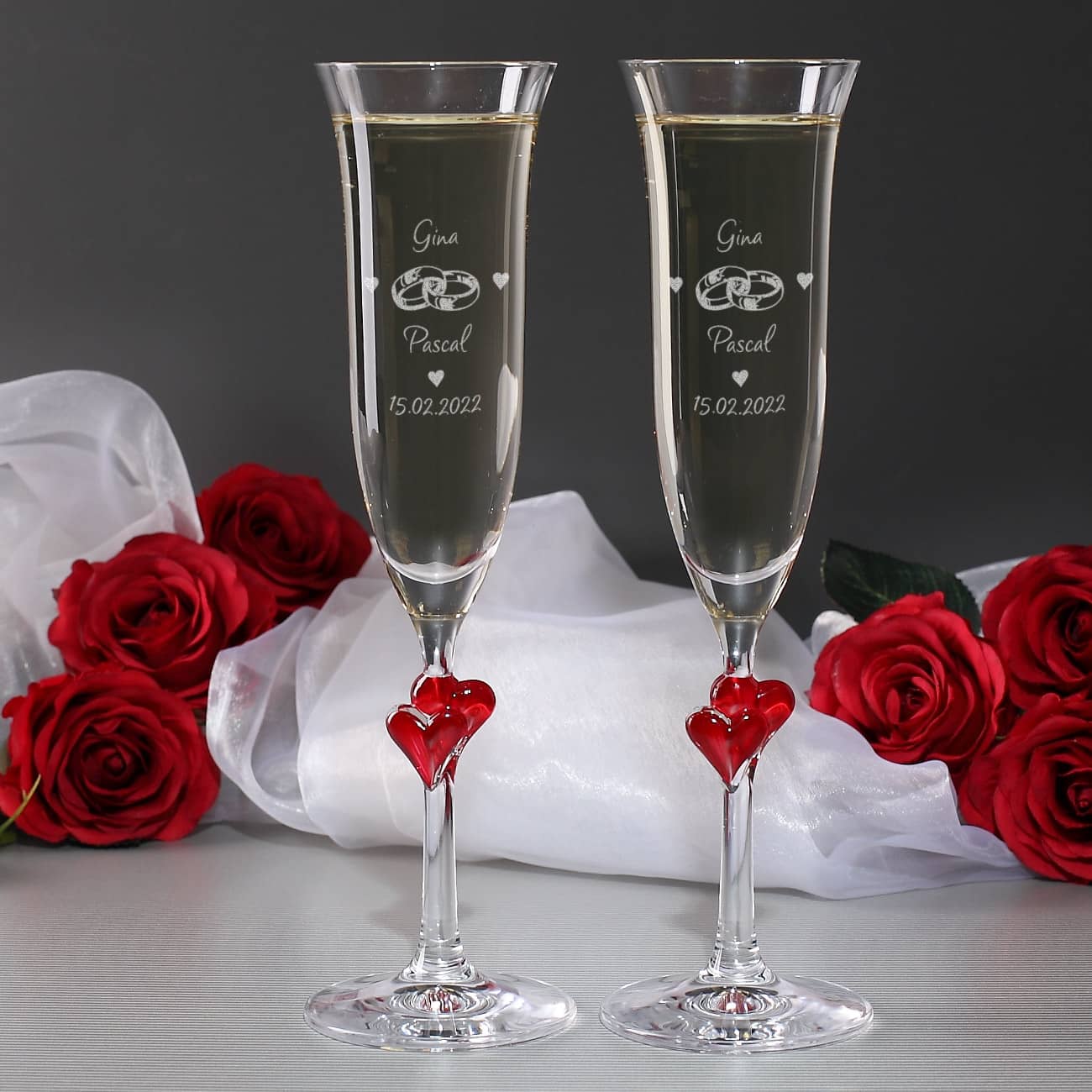 Gravierte Sektgläser L'Amour als persönliches Geschenk zur Hochzeit