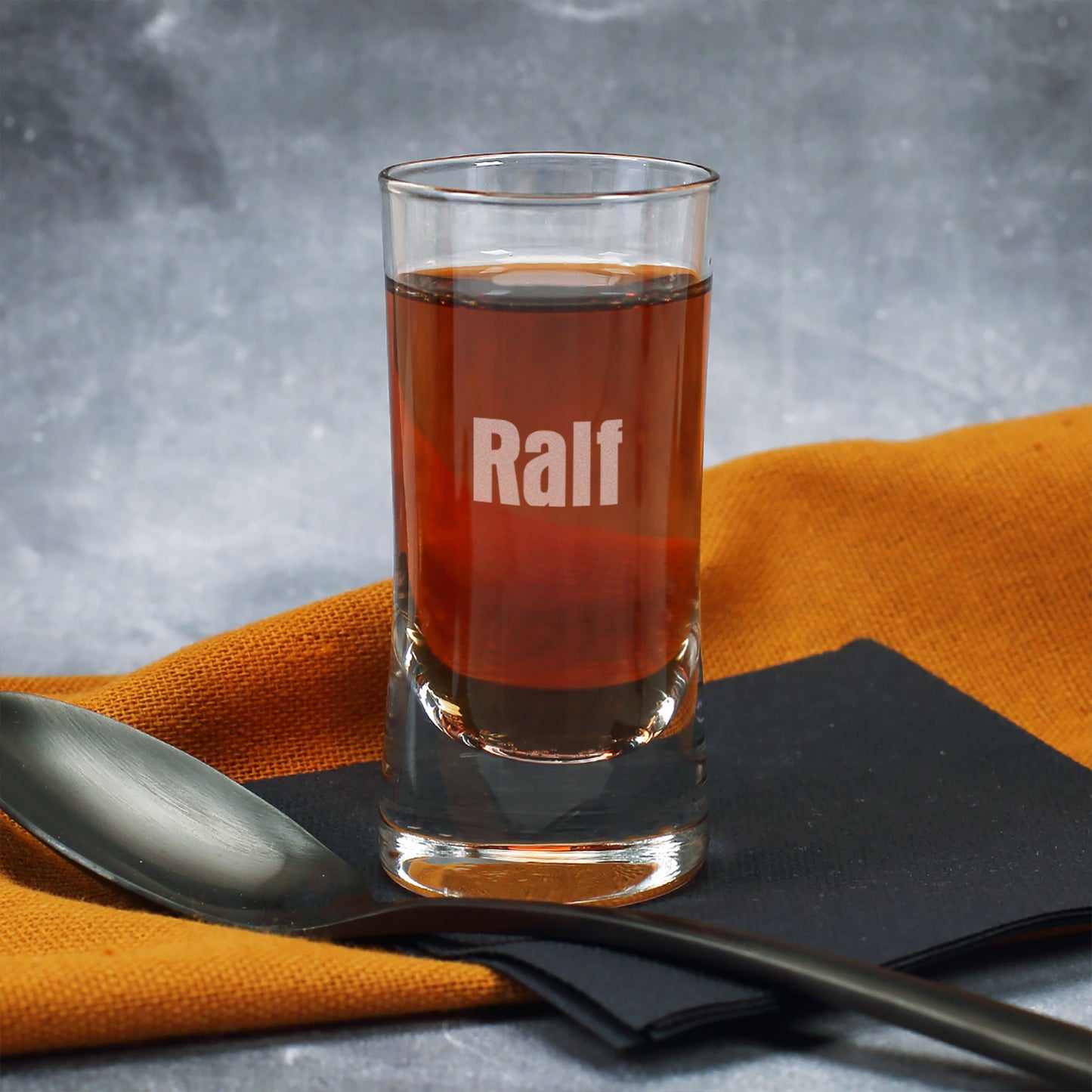 6 Schnapsgläser im Set mit Ihren Wunschnamen graviert