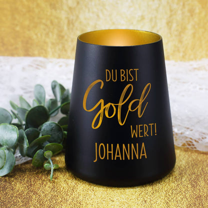 Schwarzes Windlicht graviert mit Spruch "Du bist Gold wert" und Name nach Wunsch