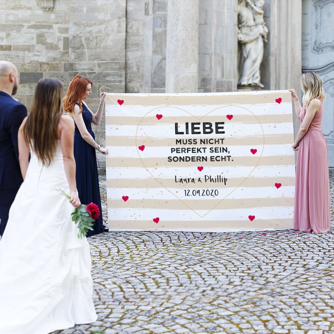 Mit romantischem Spruch bedruckt