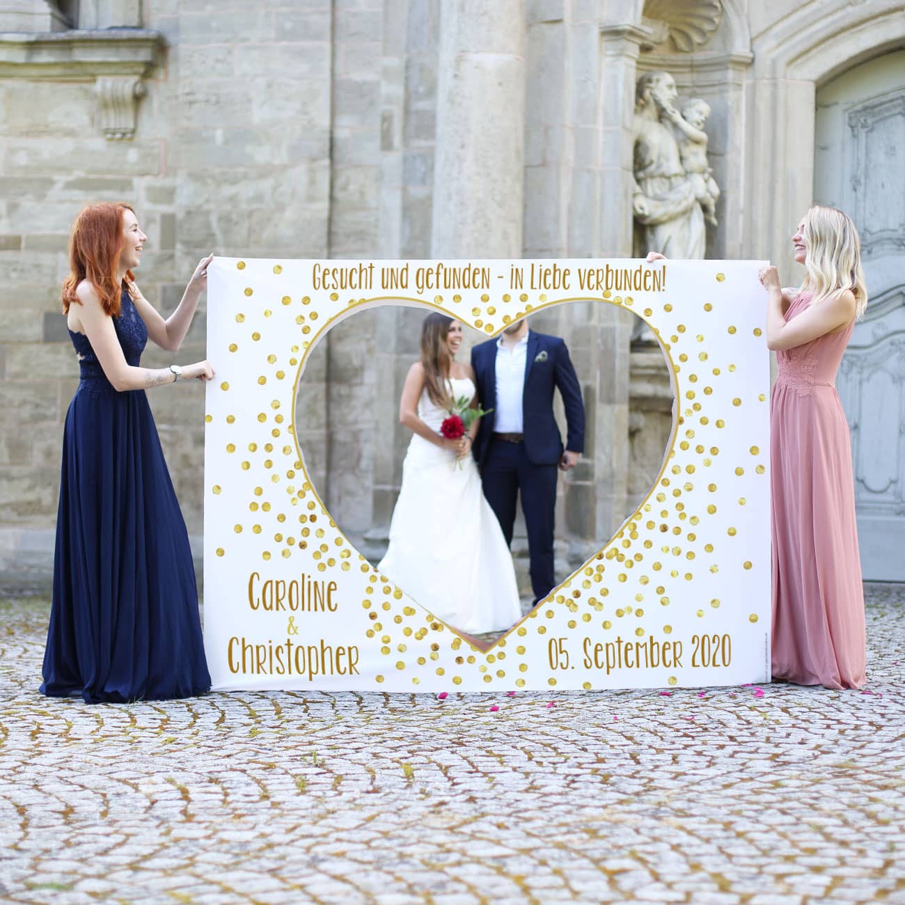 Stoffbanner zur Hochzeit mit goldenem Motiv