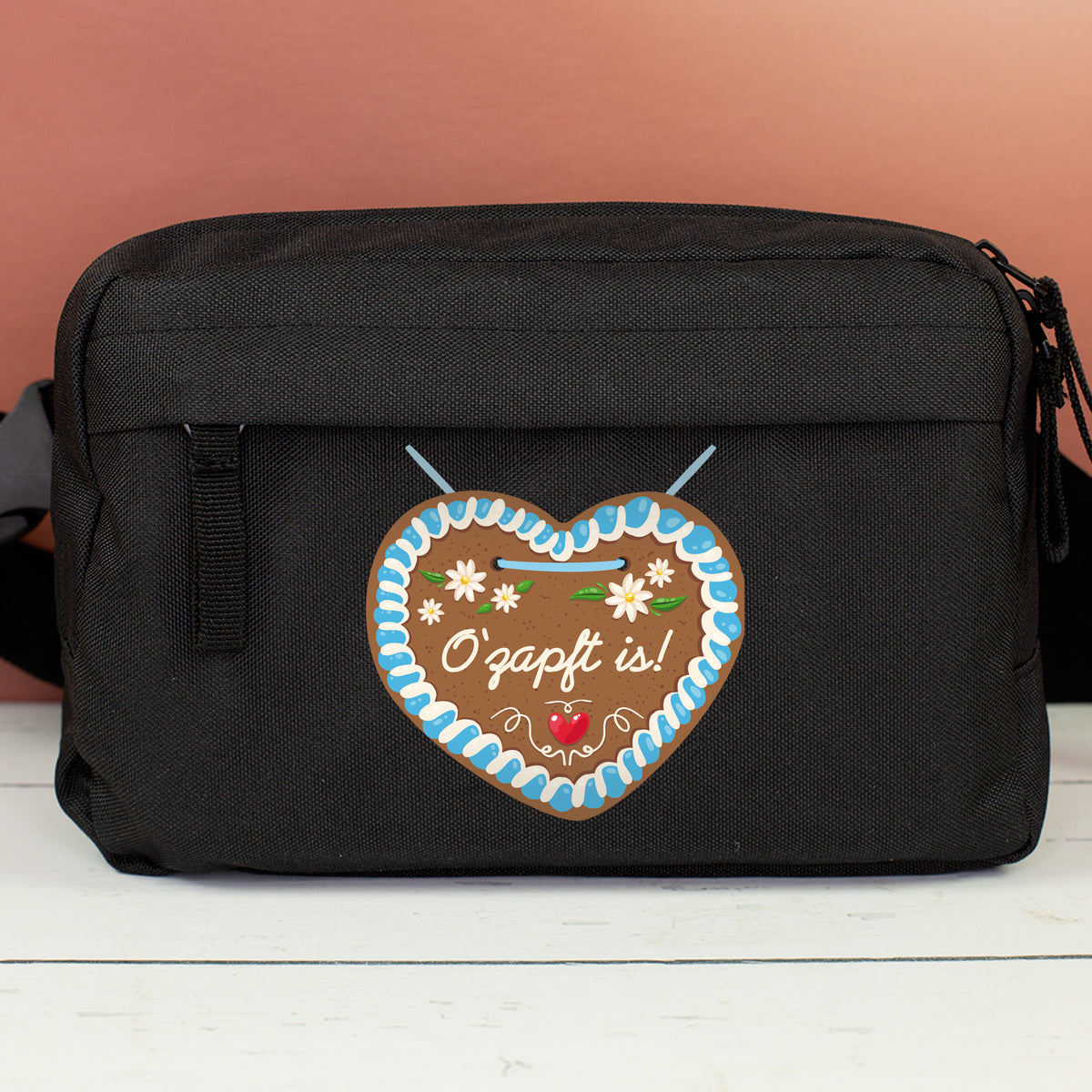 Personalisierte schwarze Bauchtasche mit Lebkuchenherz Motiv für Volksfest